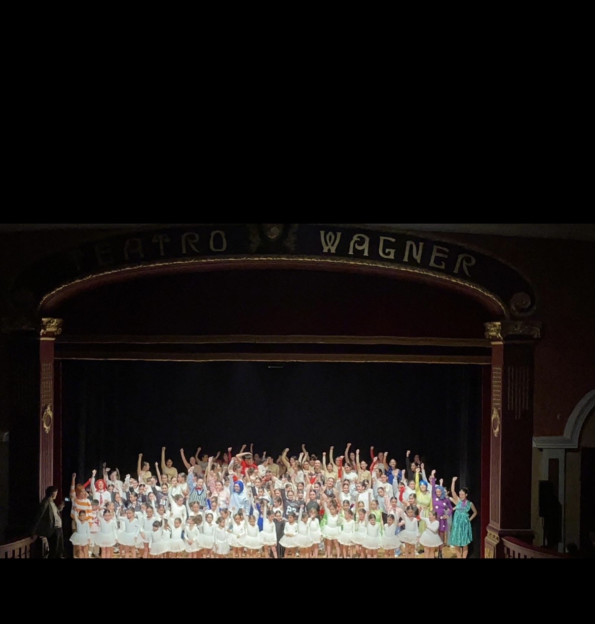 Teatro Wagner — actuación grupal